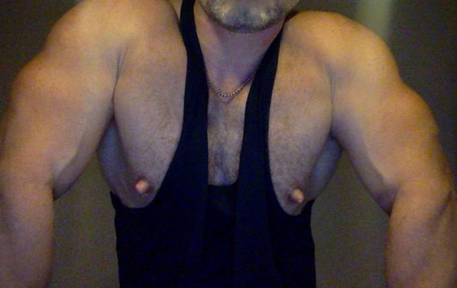 Men's Nipple Love