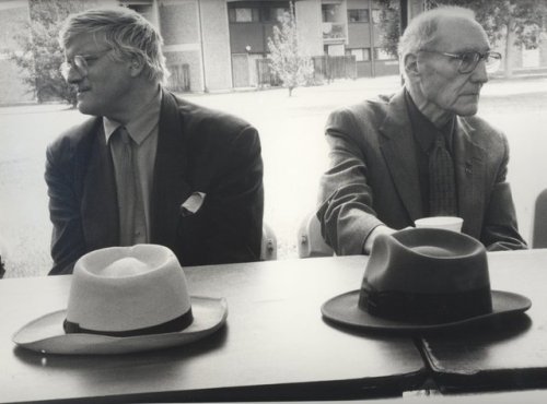 themaninthegreenshirt:   “You can’t teach the poetry but you can teach the craft.” David Hockney with William S. Burroughs  