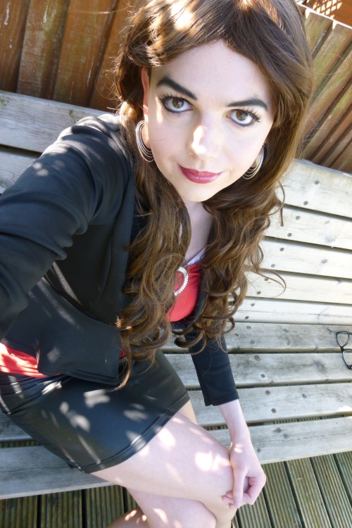 lucy-cd:  Pictures | OutsideGorgeous! love this outfit, so cute <3