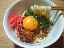 udonangya:  B-1グランプリ 十和田バラ焼き缶で、バラ焼きうどん。