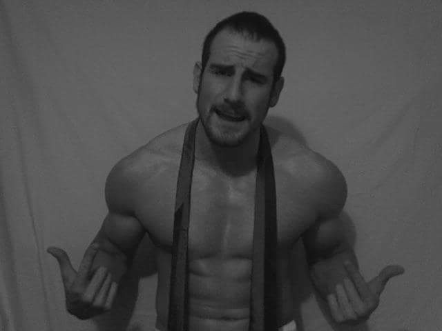aidenisking:9/? Rare photos of Aiden English. 😍