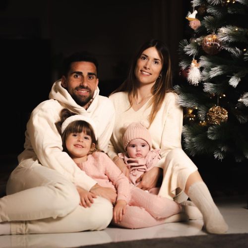 famososandwags:paco93alcacer Os deseamos una Feliz Navidad