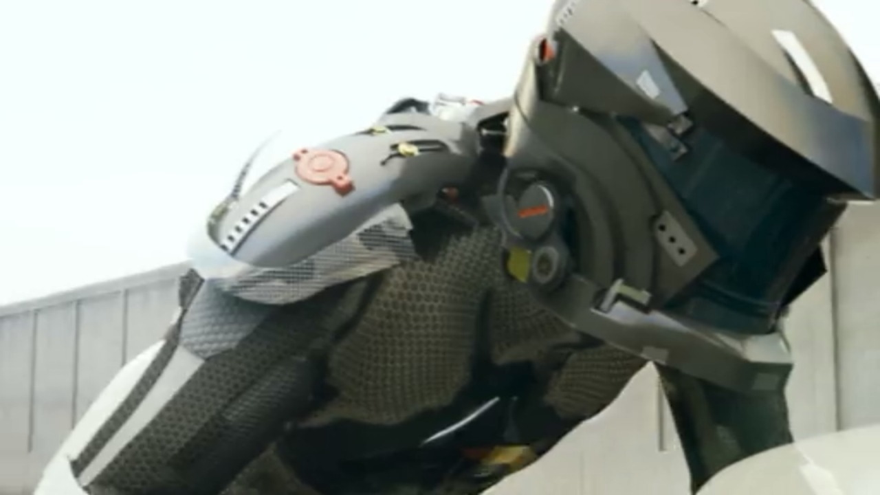 apbajs:  captainrobutts:  Someone please draw porn of this motorcycle robot  R 