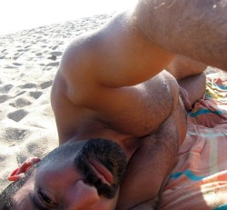 amgaysf:  Woof! Beach time has never been so fun.