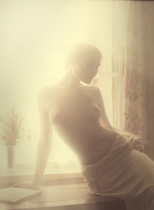 breastinblouse:  http://breastinblouse.tumblr.com