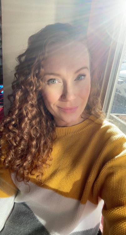 Redhead-Beauty:  Happy Tuesday❤️ May It Be Bright And Beautiful☀️ 42, Mom