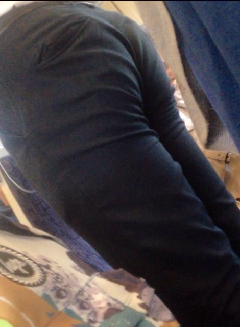 wetntight1:Hunk in tight trousers What a hot peach and a sexy fucker
