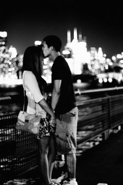 harmedteens:  &gt; THE BEST BLACK AND WHITE LOVE BLOG &lt;