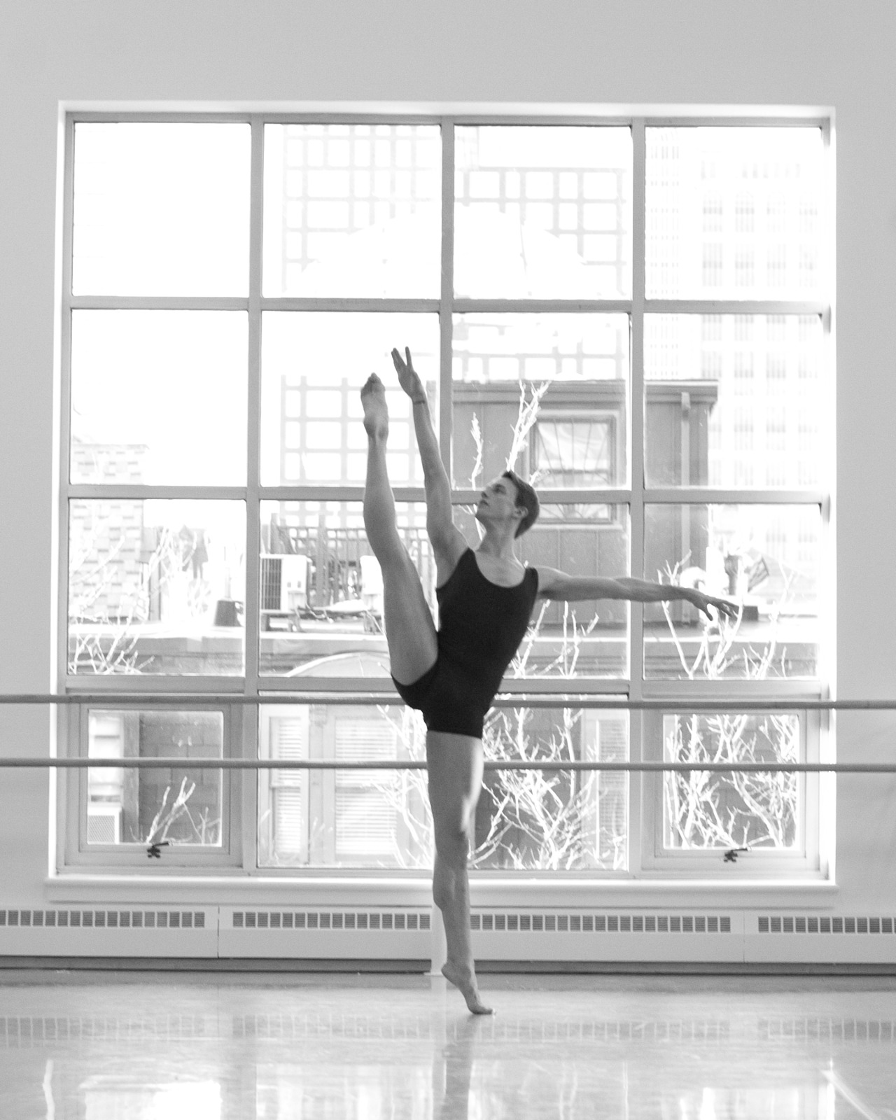 coltonwestdance:  bradleyschlagheck:  Photos: Brian Mengini  Who’s the dancer?