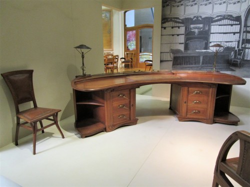 Art Nouveau Furniture At TheMuse D'Orsay In Paris