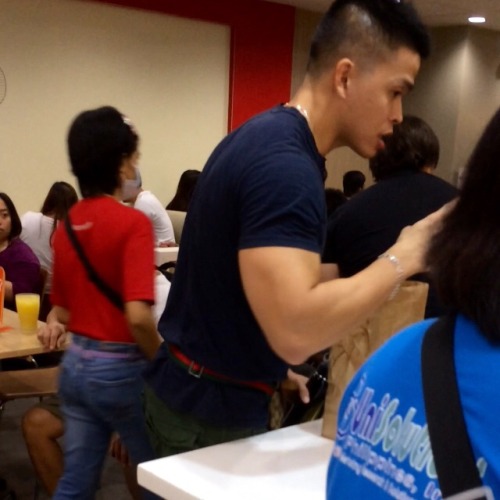 Chinito guy in local fast food bro