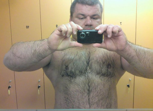 Muscle & Power Lifting Bear Pinups