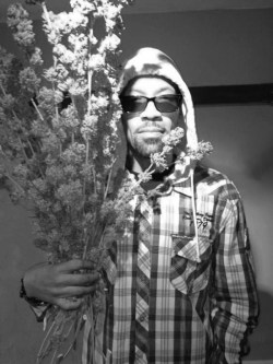 ryanocerosss:  wakeupshow:  Redman’s bouquet of flowers for mother’s day lmao  Redman is a fucking don 