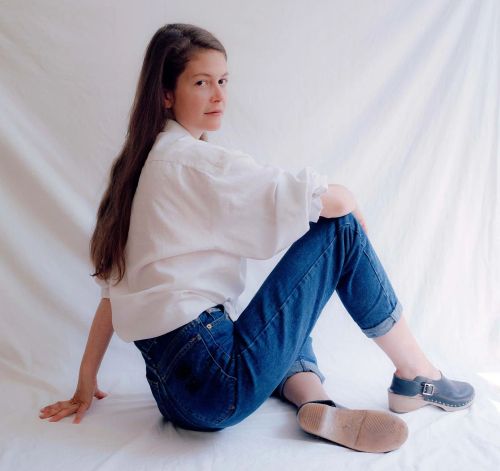 bushdog:  Marina Hoppmann and her sensitive portraits of daughters who have lost their mothers