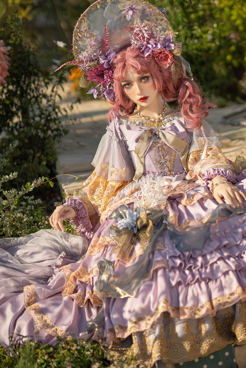  Victorian Rococo Lolita Fashion Hime Cuffs Off-the-Shoulder Mini Dress & Tiered Midi Flared Ski