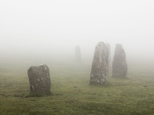 gosiamahoney: Standing stones in the mist Lagatjar Callanish Stones Bodmin Moor Ekorn