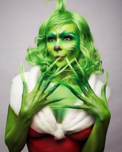 love-cosplaygirls:  Grinch Cosplay By Jannetincosplay