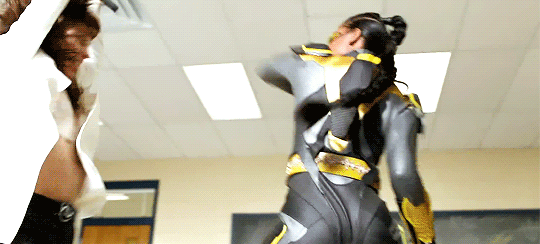 kevinskeller:Anissa had her shook the whole fight