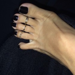 ifeetfetish:  ©🌟 @_feetbymiliani 🌟 #foot #feet #footfetish #feetfetish #footporn #prettyfeet #barefoot #barefeet #toes #toering #toerings #sole #soles #footworship #footslave #footmistress #footgoddess #footlicking #pezinhos #pedicure #nailart