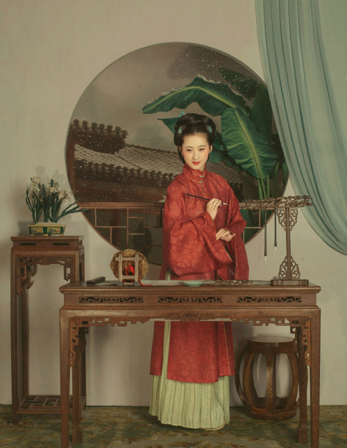 changan-moon: Traditional Chinese fashion, hanfu in Ming dynasty style. Photo 潤熙陳 | Clothes 擷秀