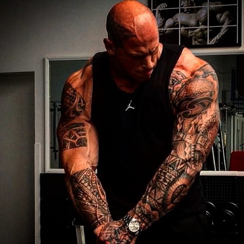 masculineasfuk:    ► HYPER-MASCULINE ♂ ◄ [page]♂ ♂♦ Hyper-Masculine ARCHIVE ♦ [all pics]   