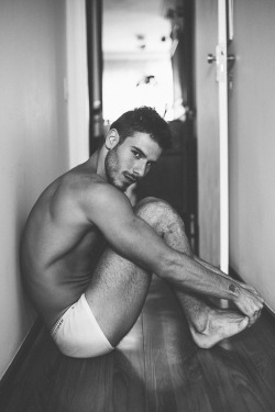 handsomemales:  lucas bernardini by eduardo