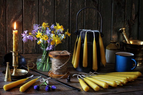littlewickedthingsx:Homemade Hand-dipped Beeswax Candles by memoryweaver on Flickr.
