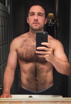 younghairymen:  Yummy 