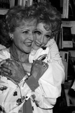 mylittlevintageworld:Betty White and Lucille Ball ❤