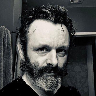 invisibleicewands:  1st rule of the social media: don’t make pictures of yourself in the bathr