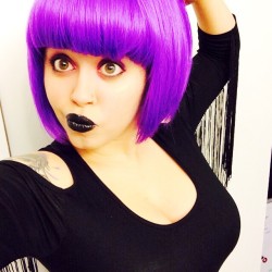 envyuscosplay:  Was a busy weekend! This is my not sure how to goth face  💀 #envyus #goth #purple #altmodel #curvy