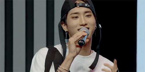 Skz Older Brother Reactions: You Got Your Heartbroken For The First Time