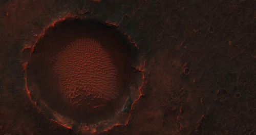  Alien frontier: see the haunting, beautiful weirdness of Mars Mounted to the Mars Reconnaissance Orbiter as it floats high above the red planet is the HiRISE telescope, an imaging device capable of taking incredibly high-resolution photos of the martian