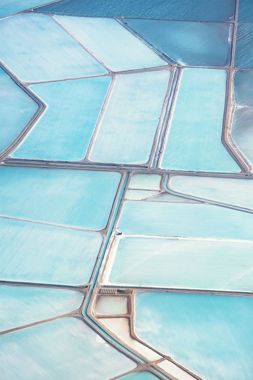 perks-of-being-chinese: sixpenceee: The following are aerial pictures of blue salt fields in Austral