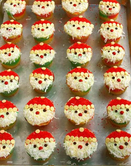 The Easiest Christmas Cupcakes Ever at Eggless Cooking