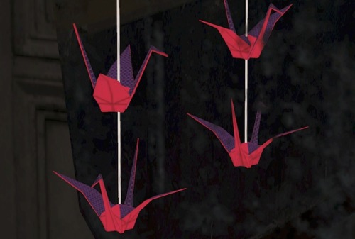 gardenbreeze:  wip: Hanging origami cranes lamp  紙鶴 *´∀`)*´∀`)´∀`)*´∀`)*´∀`) 