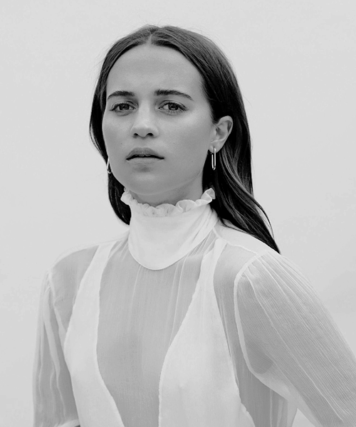 sleekbw:Alicia Vikander photographed by Johan Sandberg (2015)