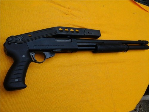 gunrunnerhell:  SAS-12 The lesser known member of the Franchi tactical shotgun family, the SAS-12 is seldom seen for sale due to the low number of them imported into the U.S. It is a pump-action only 12 gauge shotgun. whereas its successor, the LAW-12