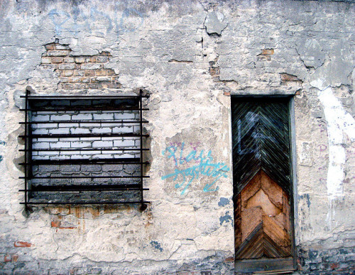 valscrapbook:  bricks behind bars by DREASAN on Flickr.