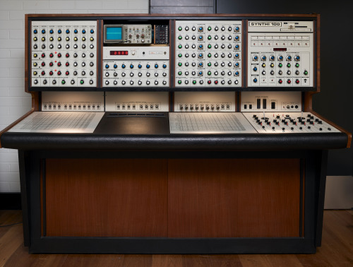 EMS Synthi 100