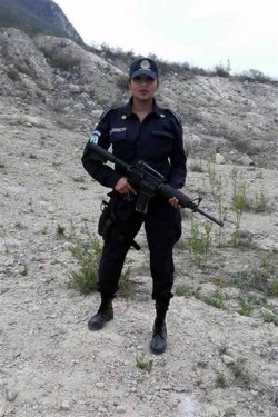 creeperianon:  Mexican police 👍👌👮