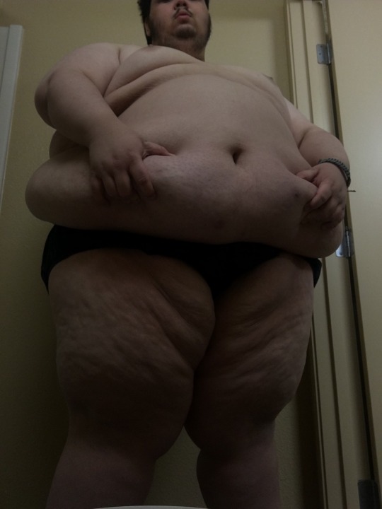 fatboysfuntime: Going for new angles and full body Great angle of a full body