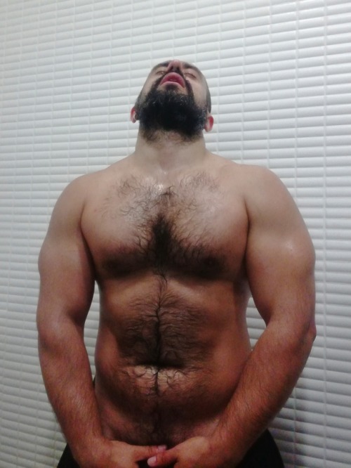 masterjoao:  Ready to steam out the log jamCome worship me