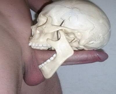 Porn photo corbeauxtube:  Skull fuckery.    