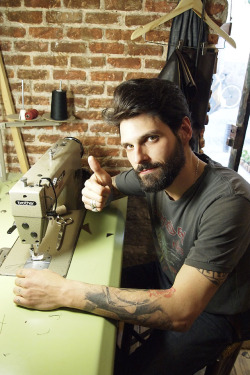 temporada-de-caza:  TEMPORADA-DE-CAZA: Hairy Men-Beard-Tattoo 