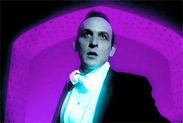 stabbybabz:  Oswald Cobblepot + Pride colors  @ashamedofmybrain