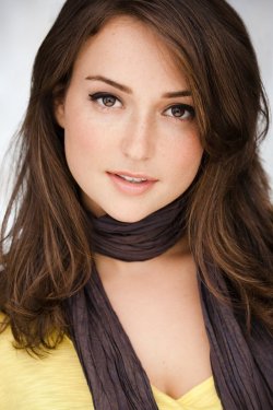 wicked-good:  iamalfff:  Milana Vayntrub   Wicked-Good: Eyes