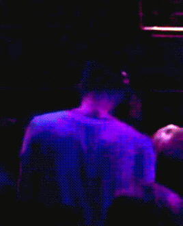 itszaynmallik-blog: Zayn dancing at the club in Bangkok - 12/03