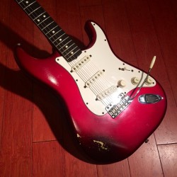 rivingtonguitars:  #1983 #fender #1962reissue #stratocaster in #candyapplered #vintageguitars www.rivingtonguitars.com 