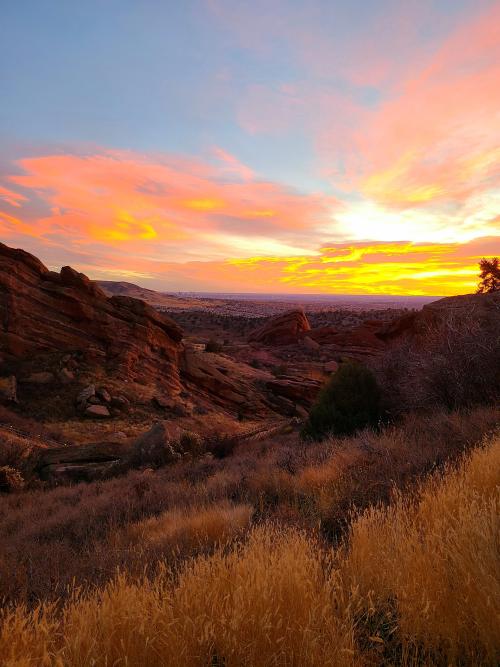 oneshotolive:  Sunrise at Red Rocks in Colorado [OC] (3024x4032) 📷: mara2019 